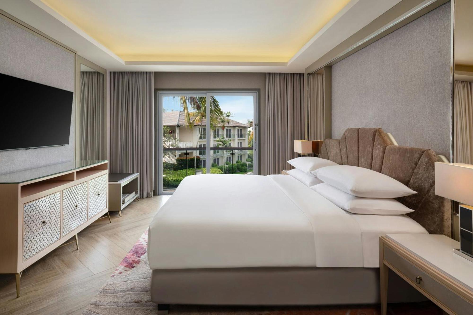 Sheraton Bandung Hotel & Towers Exterior photo