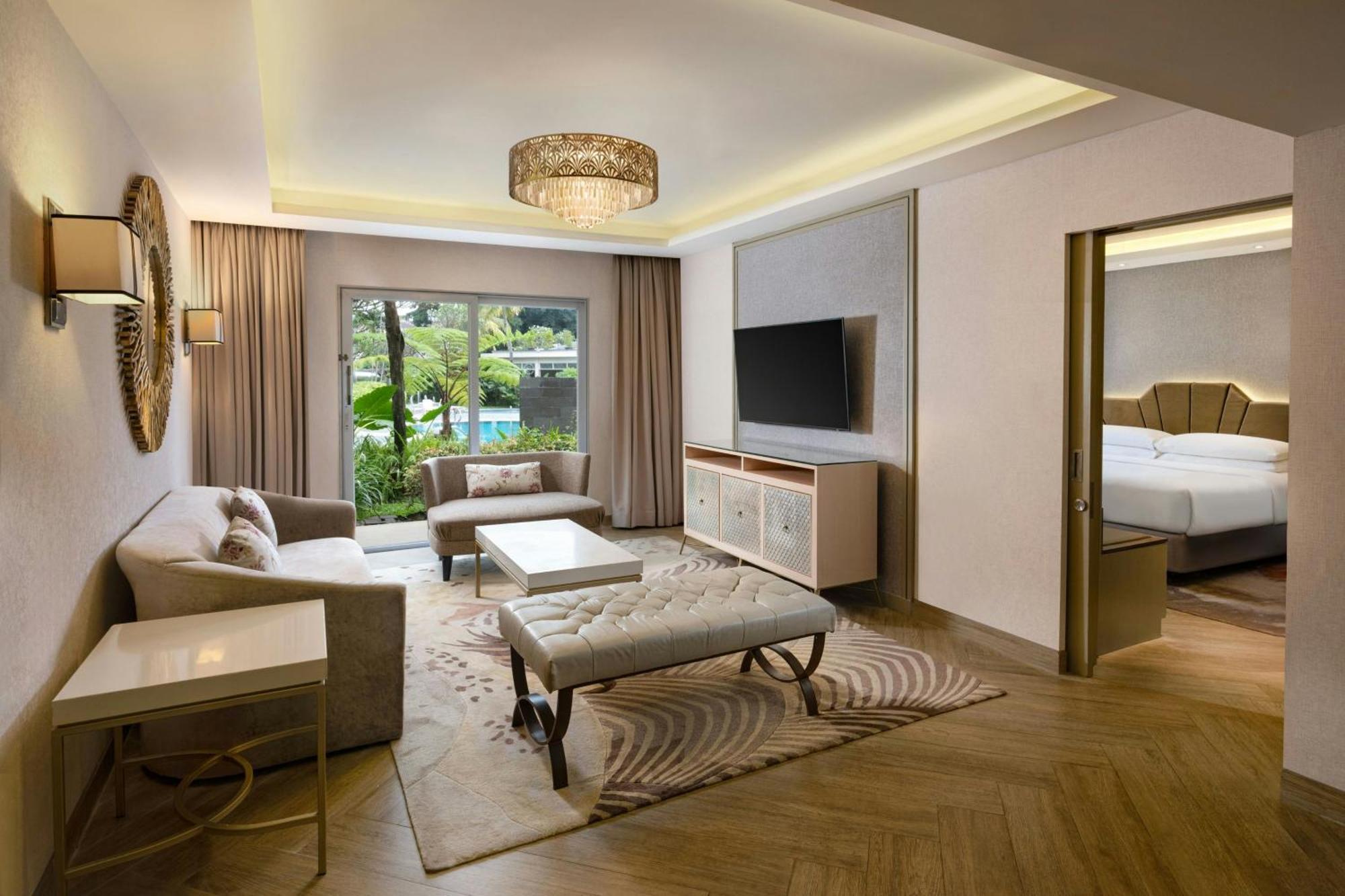 Sheraton Bandung Hotel & Towers Exterior photo