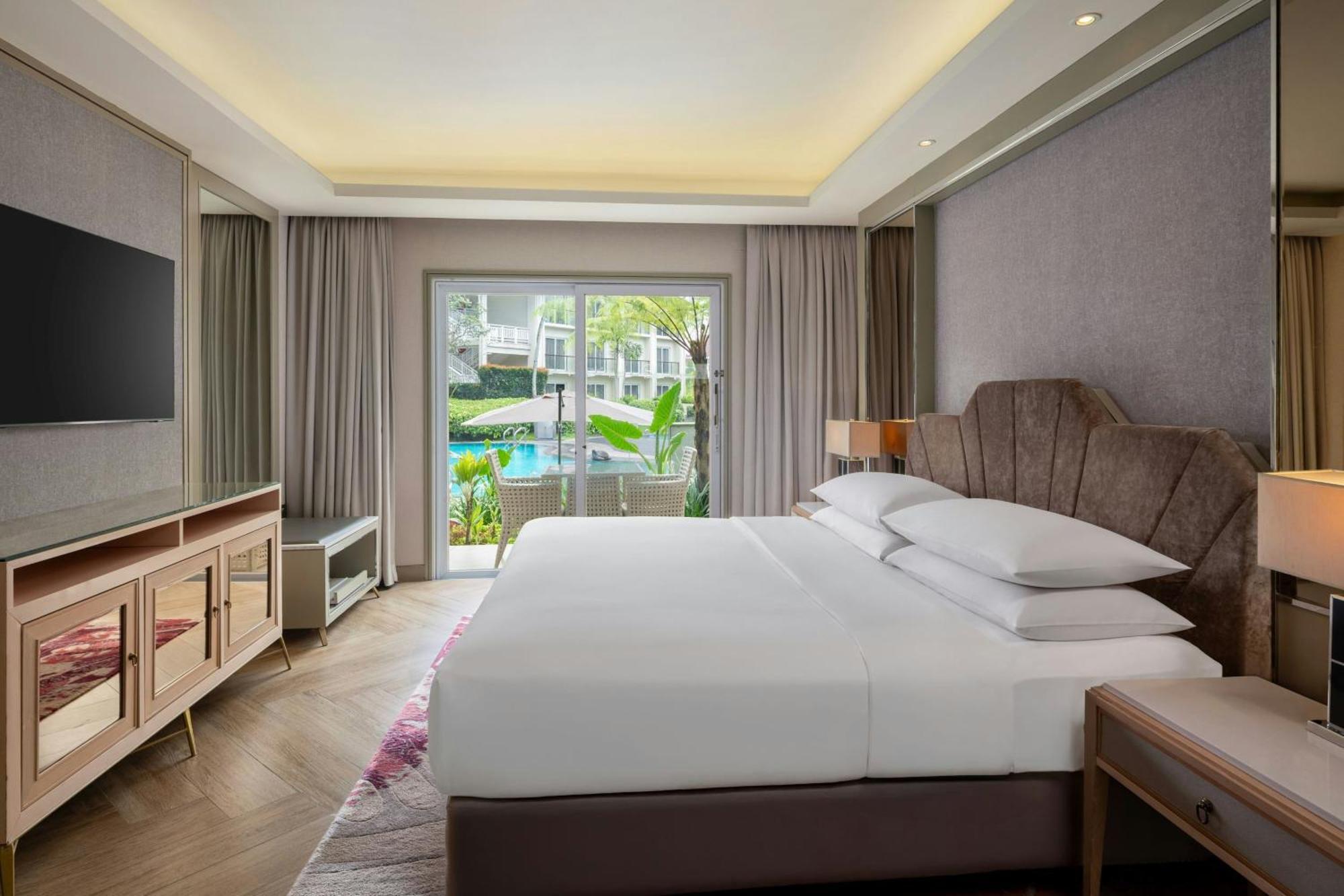 Sheraton Bandung Hotel & Towers Exterior photo